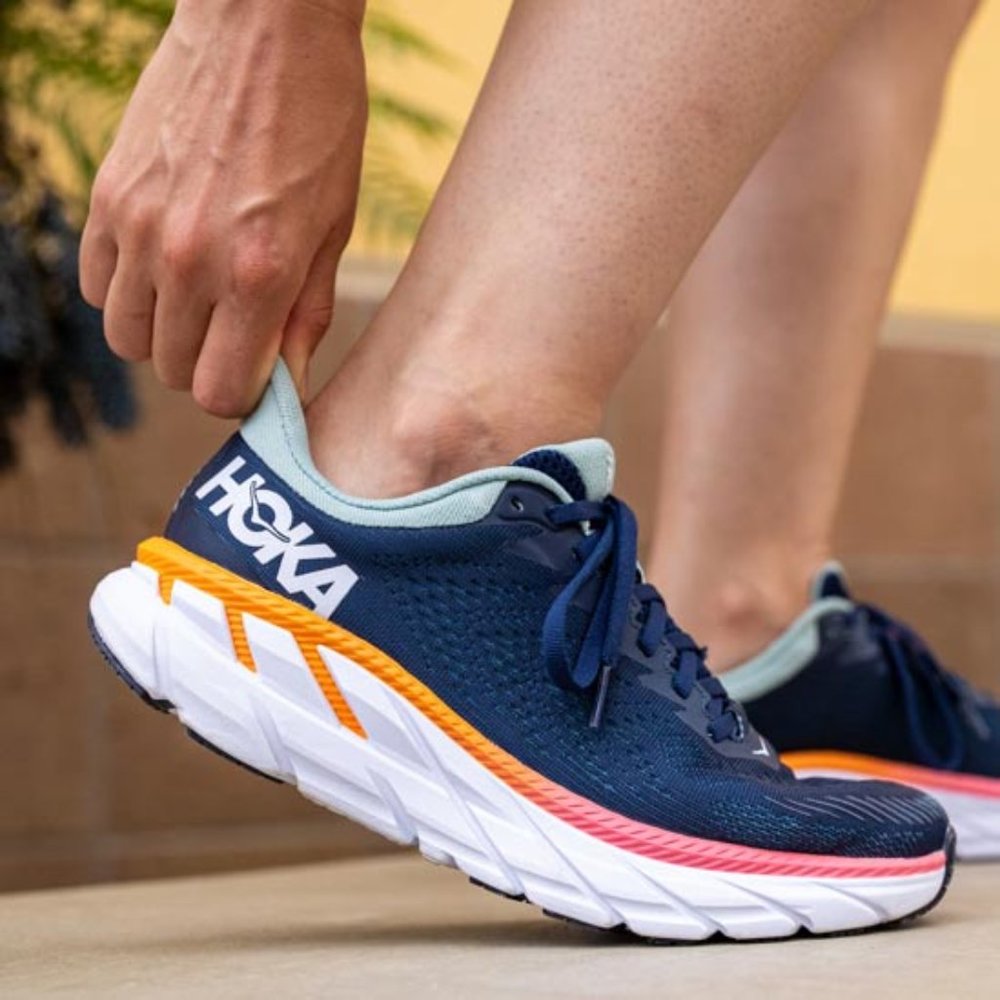 HOKA ONE ONE Clifton 7
